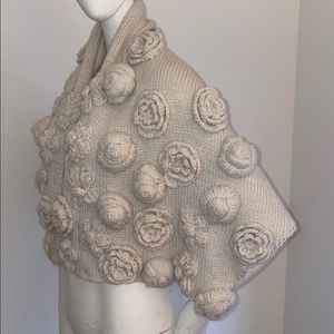 Anthropologie Floreat Tufted Roses Capelet OS